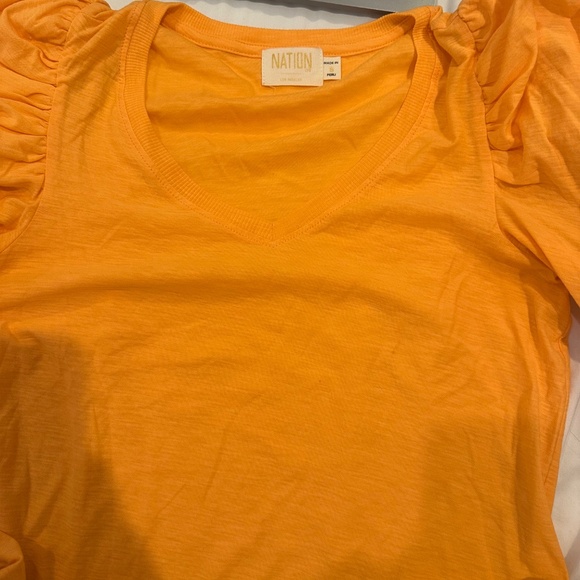 NWOT Nation LTD Jillian Bold Shoulder V-neck color Tang - Size Small - Picture 7 of 7